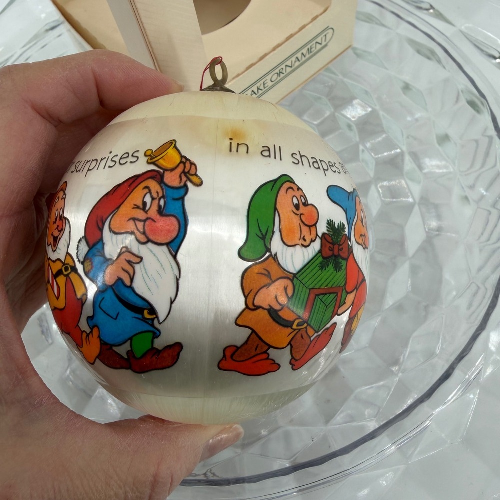 Hallmark Keep Disney 1982 Unbreakable Satin Ornament Snow White Dwarfs Christmas - Picture 4 of 7